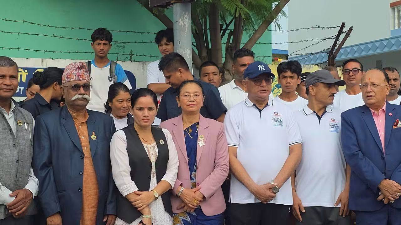 कोशीमा विश्व पर्यटन दिवस : पूर्वसहमति लत्याउँदै सरकार र व्यवसायीका छुट्टै कार्यक्रम