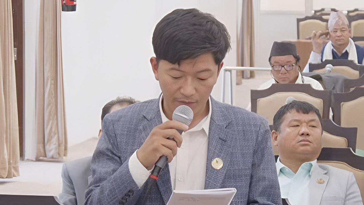 सदनमा श्रमसंस्कृति पार्टीका सांसद आरेन राईको प्रश्नैप्रश्न- जीबी राई कहिले पक्राउ हुन्छ सरकार ? 