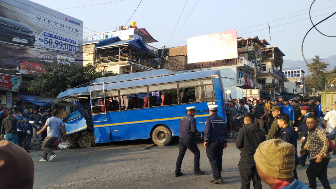 धरानमा स्कुल बस दुर्घटना: ५ जनाको मृत्यु, १२ जना घाइते
