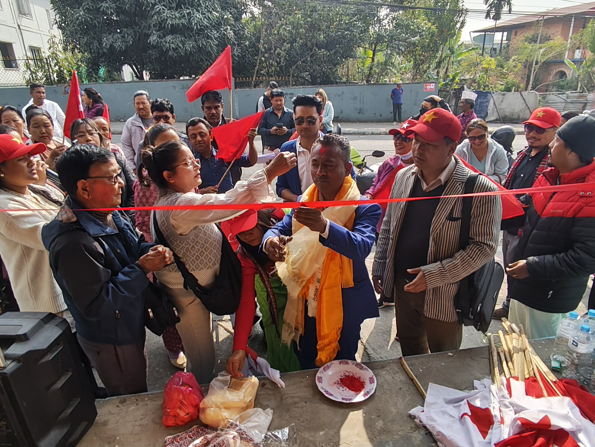 धरान–१६ मा नेकपा निर्वाचन परिचालन समितिको कार्यालय उद्घाटन