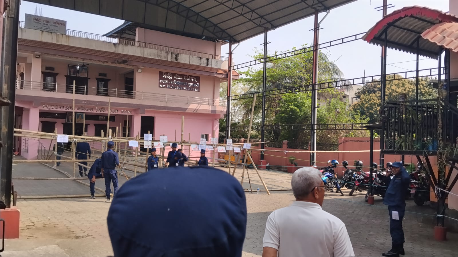 सुनसरीमा शान्तिपूर्ण मतदान, दिउँसो २ बजेसम्म ४४ प्रतिशत मत खस्यो