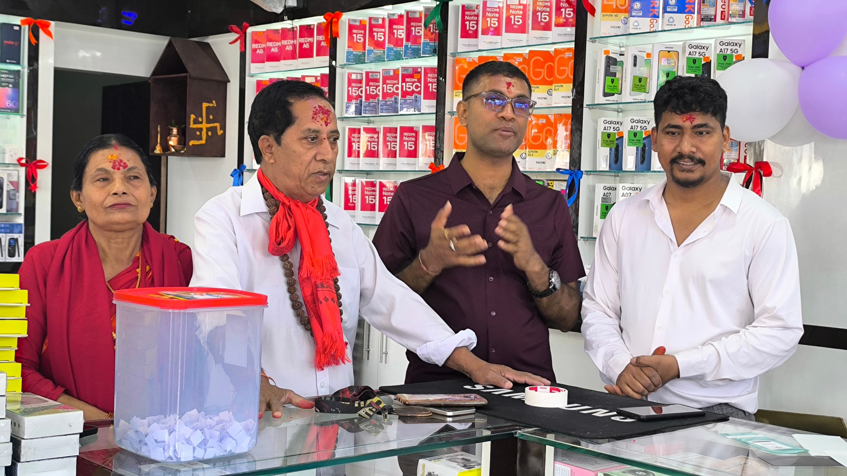 मोबाइल मर्मत केन्द्रबाट गाउँमै आत्मनिर्भर