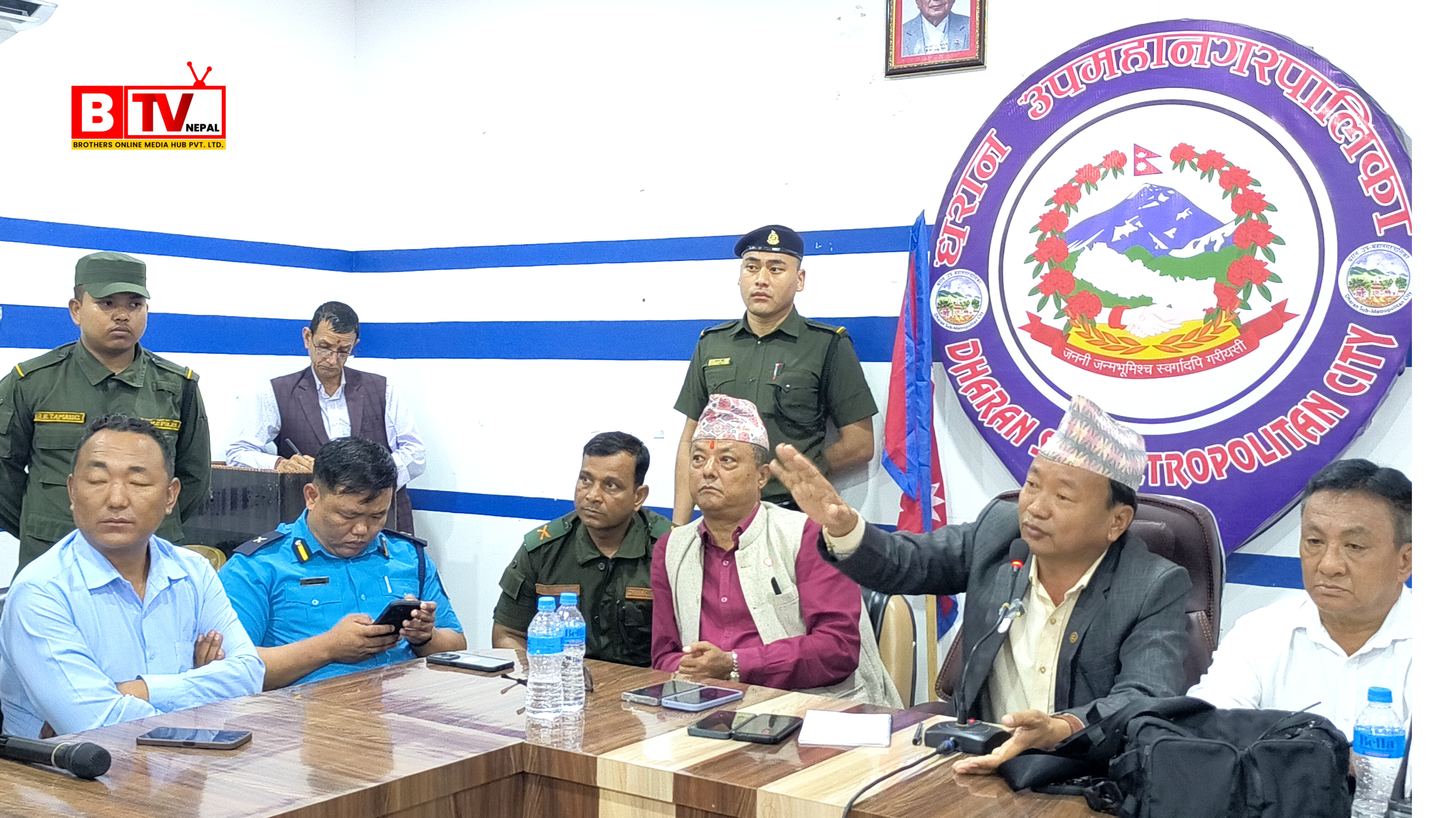 देशीलाइन आन्दोलन : छलफलमै चर्काचर्की, एकल निर्णय नगर्ने कार्यवाहकको कुराले बिच्किए व्यवसायी