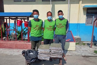 धरानमा अटोमा गाँजा ल्याउँदै गर्दा बाबुछोरासहित तीनजना बाटैमा समातिए