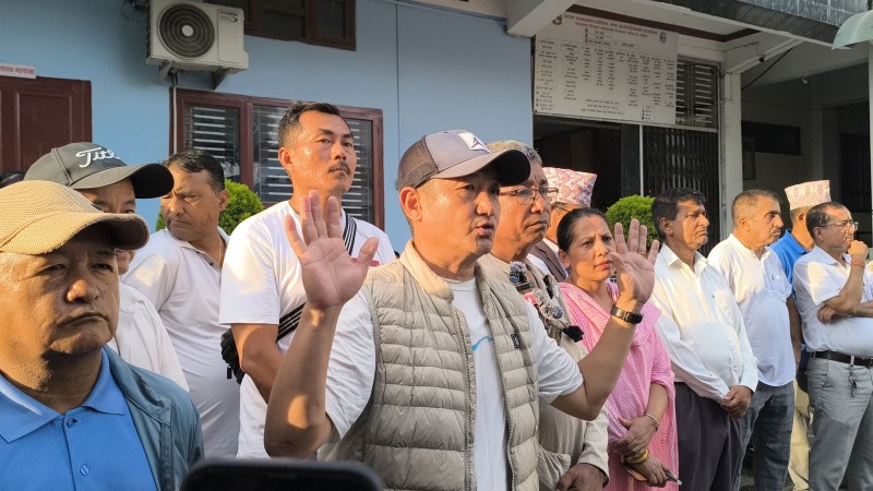 धरानमा बजेट बन्धक, जनप्रतिनिधिको विज्ञप्तिबाजी : वडाध्यक्ष एकातिर, कार्यवहाक मेयर अर्कातिर